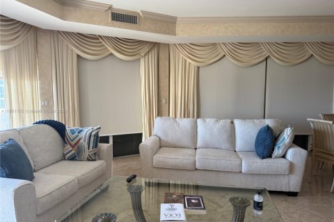 Condo in Bal Harbour, Florida, 3 bedrooms  № 1944941 - photo 5