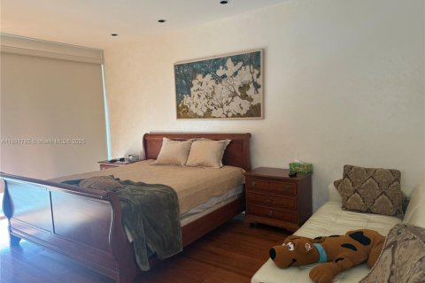 Condo in Bal Harbour, Florida, 3 bedrooms  № 1944941 - photo 12