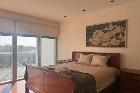 Condo in Bal Harbour, Florida, 3 bedrooms  № 1944941 - photo 11