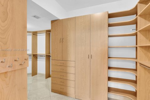 Condo in Aventura, Florida, 3 bedrooms  № 2027832 - photo 15