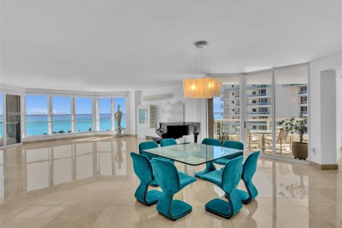 Condo in Aventura, Florida, 3 bedrooms  № 2027832 - photo 7