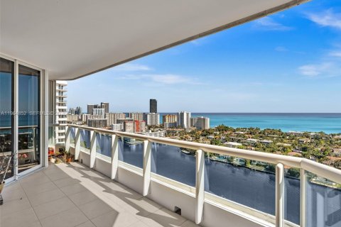 Condo in Aventura, Florida, 3 bedrooms  № 2027832 - photo 2