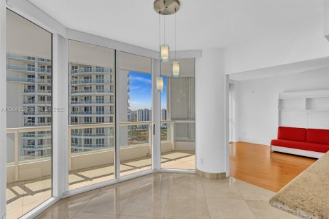 Condo in Aventura, Florida, 3 bedrooms  № 2027832 - photo 10