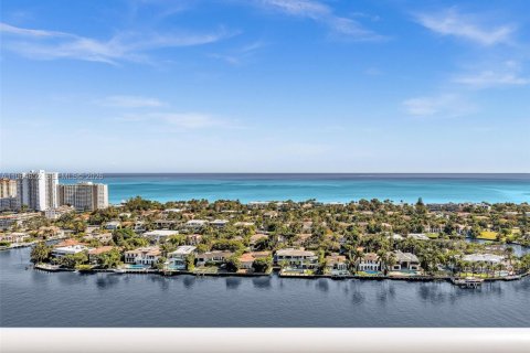 Condo in Aventura, Florida, 3 bedrooms  № 2027832 - photo 22