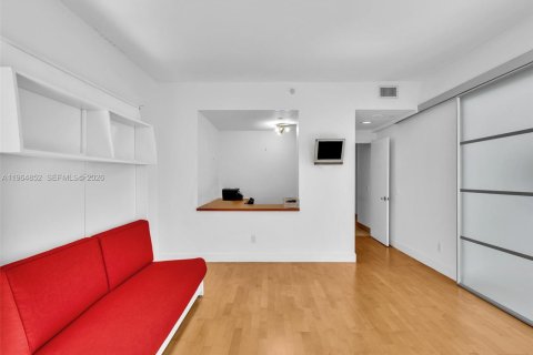 Condo in Aventura, Florida, 3 bedrooms  № 2027832 - photo 18