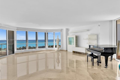 Condo in Aventura, Florida, 3 bedrooms  № 2027832 - photo 4