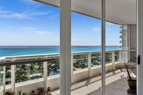 Condo in Aventura, Florida, 3 bedrooms  № 2027832 - photo 3