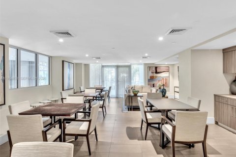 Condo in Aventura, Florida, 3 bedrooms  № 2027832 - photo 29