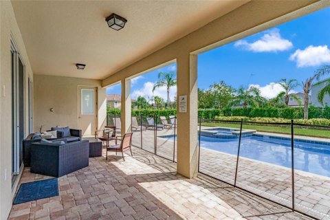 House in Kissimmee, Florida 9 bedrooms, 430.14 sq.m. № 1522087 - photo 21