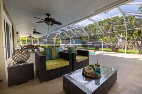 Купить виллу или дом в Пальметто-Бей, Флорида 4 спальни, 298.96м2, № 1969014 - фото 8