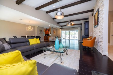 Купить виллу или дом в Пальметто-Бей, Флорида 4 спальни, 298.96м2, № 1969014 - фото 2