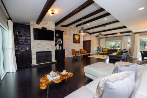 Купить виллу или дом в Пальметто-Бей, Флорида 4 спальни, 298.96м2, № 1969014 - фото 15