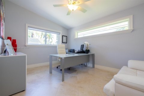 Купить виллу или дом в Пальметто-Бей, Флорида 4 спальни, 298.96м2, № 1969014 - фото 26