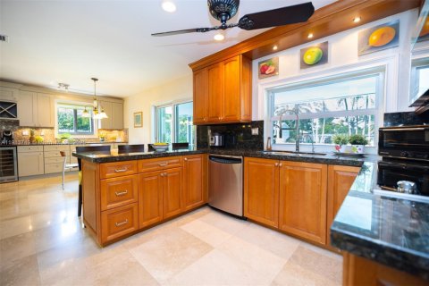 Купить виллу или дом в Пальметто-Бей, Флорида 4 спальни, 298.96м2, № 1969014 - фото 5