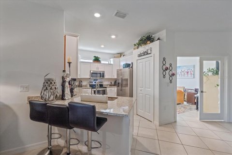 House in Port Charlotte, Florida 2 bedrooms, 146.88 sq.m. № 2152341 - photo 6