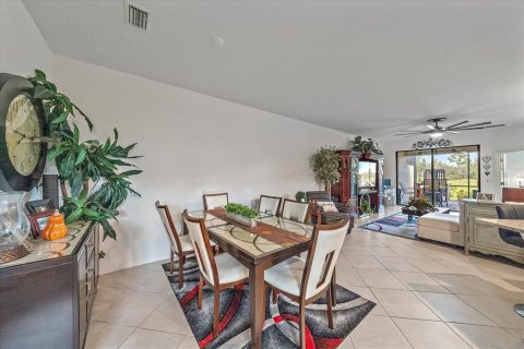 House in Port Charlotte, Florida 2 bedrooms, 146.88 sq.m. № 2152341 - photo 2