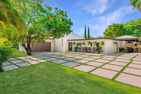 Villa ou maison à vendre à Pinecrest, Floride: 6 chambres, 422.98 m2 № 2254467 - photo 3