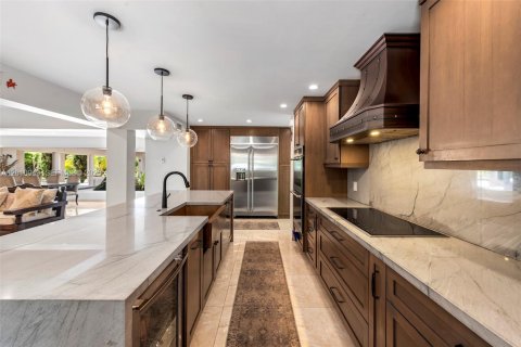 Villa ou maison à vendre à Pinecrest, Floride: 6 chambres, 422.98 m2 № 2254467 - photo 9