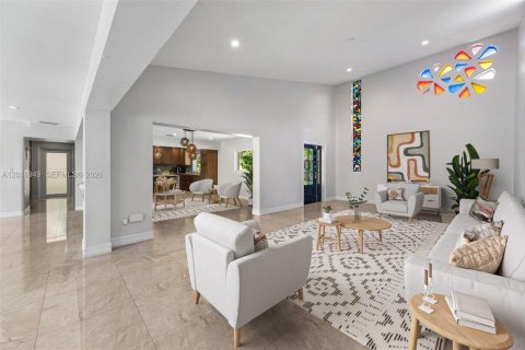 Villa ou maison à vendre à Pinecrest, Floride: 6 chambres, 422.98 m2 № 2254467 - photo 6