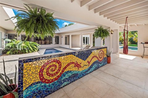 Villa ou maison à vendre à Pinecrest, Floride: 6 chambres, 422.98 m2 № 2254467 - photo 27