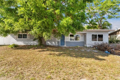 House in Sarasota, Florida 3 bedrooms, 124.12 sq.m. № 1612859 - photo 1