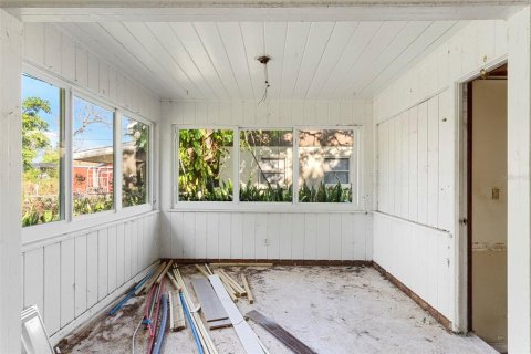 House in Sarasota, Florida 3 bedrooms, 124.12 sq.m. № 1612859 - photo 9