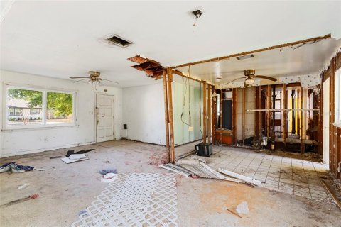 House in Sarasota, Florida 3 bedrooms, 124.12 sq.m. № 1612859 - photo 10
