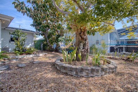 House in Hudson, Florida 2 bedrooms, 118.36 sq.m. № 2147459 - photo 23