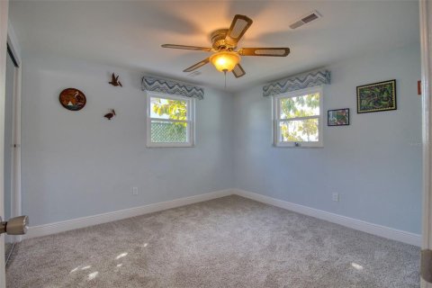 House in Hudson, Florida 2 bedrooms, 118.36 sq.m. № 2147459 - photo 17