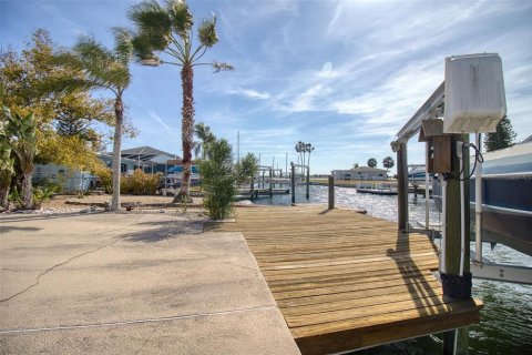 House in Hudson, Florida 2 bedrooms, 118.36 sq.m. № 2147459 - photo 26