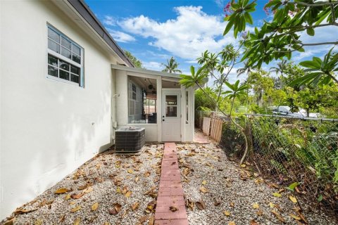 Casa en venta en North Miami, Florida, 3 dormitorios, 128.3 m2 № 1793447 - foto 29