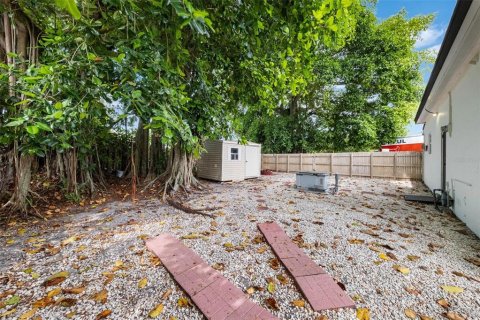 Casa en venta en North Miami, Florida, 3 dormitorios, 128.3 m2 № 1793447 - foto 25