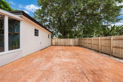 Casa en venta en North Miami, Florida, 3 dormitorios, 128.3 m2 № 1793447 - foto 24