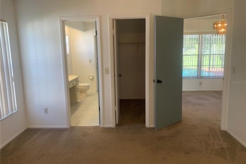 Villa ou maison à louer à Kissimmee, Floride: 4 chambres, 160.44 m2 № 2284995 - photo 9