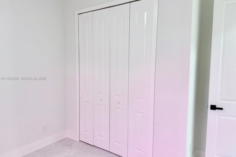 Villa ou maison à vendre à Lehigh Acres, Floride: 3 chambres, 125.79 m2 № 2026601 - photo 9