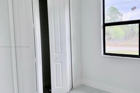 Villa ou maison à vendre à Lehigh Acres, Floride: 3 chambres, 125.79 m2 № 2026601 - photo 10