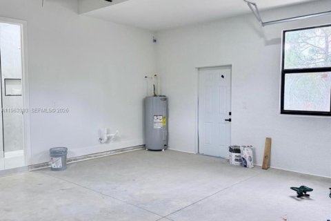 Villa ou maison à vendre à Lehigh Acres, Floride: 3 chambres, 125.79 m2 № 2026601 - photo 15