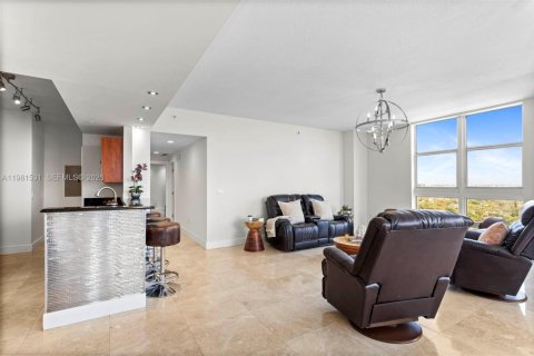 Купить кондоминиум в Майами, Флорида 3 спальни, 164.9м2, № 2049874 - фото 3