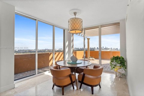 Купить кондоминиум в Майами, Флорида 3 спальни, 164.9м2, № 2049874 - фото 11