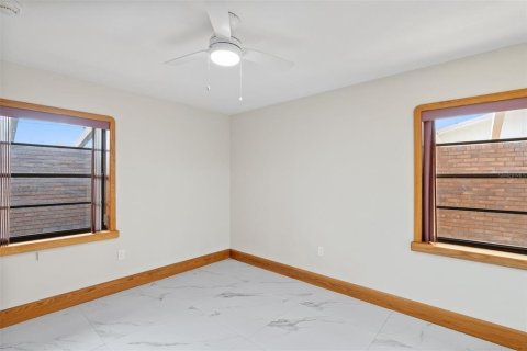 House in Merrit Island, Florida 5 bedrooms, 521.65 sq.m. № 1780817 - photo 20