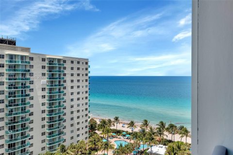 Condominio en venta en Hollywood, Florida, 2 dormitorios, 84.08 m2 № 2035173 - foto 25