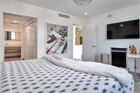Condominio en venta en Hollywood, Florida, 2 dormitorios, 84.08 m2 № 2035173 - foto 9