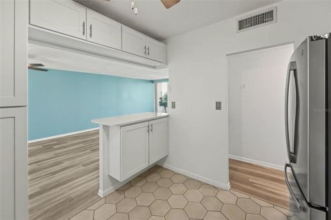 Купить кондоминиум в Клируотер, Флорида 4 комнаты, 93.83м2, № 2429199 - фото 10