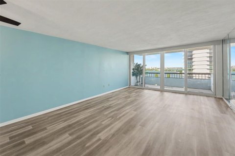 Купить кондоминиум в Клируотер, Флорида 4 комнаты, 93.83м2, № 2429199 - фото 4