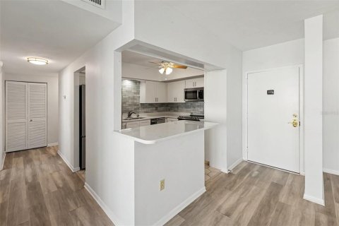 Купить кондоминиум в Клируотер, Флорида 4 комнаты, 93.83м2, № 2429199 - фото 11