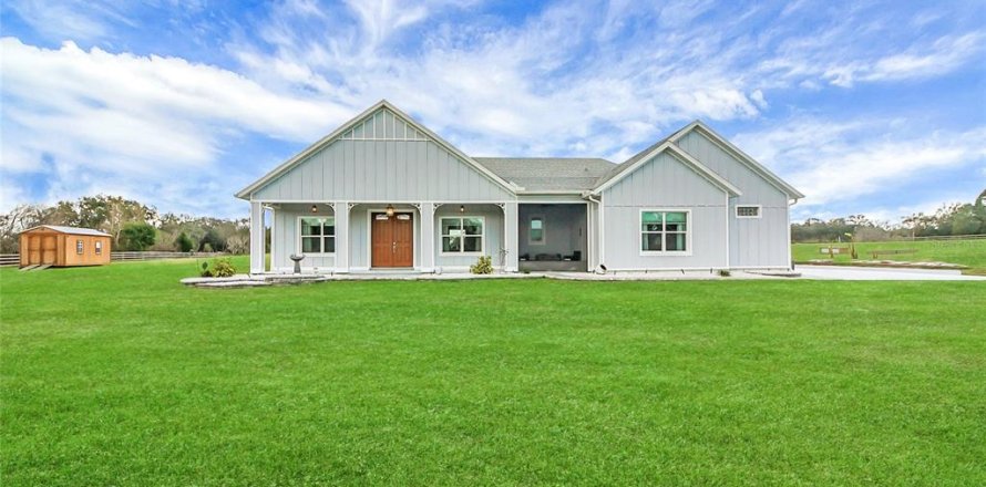 House in Wildwood, Florida 3 bedrooms, 254.92 sq.m. № 1547175
