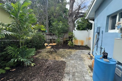 Villa ou maison à louer à Fort Lauderdale, Floride: 2 chambres, 91.51 m2 № 2431574 - photo 29