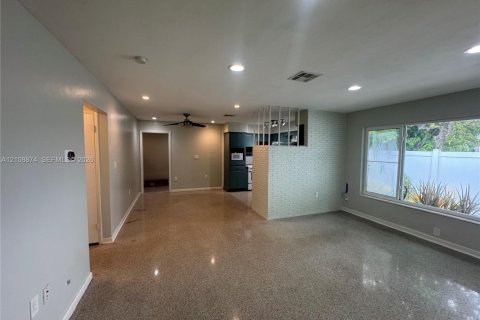 Villa ou maison à louer à Fort Lauderdale, Floride: 2 chambres, 91.51 m2 № 2431574 - photo 7