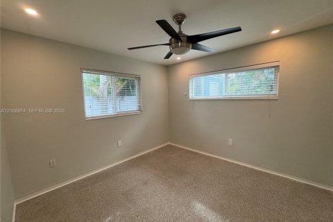 Villa ou maison à louer à Fort Lauderdale, Floride: 2 chambres, 91.51 m2 № 2431574 - photo 19