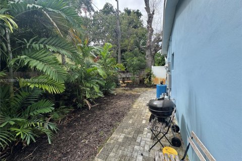 Villa ou maison à louer à Fort Lauderdale, Floride: 2 chambres, 91.51 m2 № 2431574 - photo 28